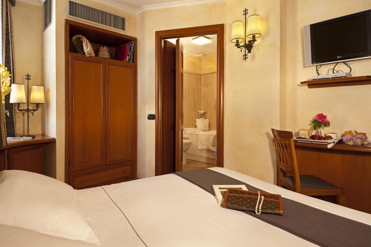 Apartment La Fenice Rome
