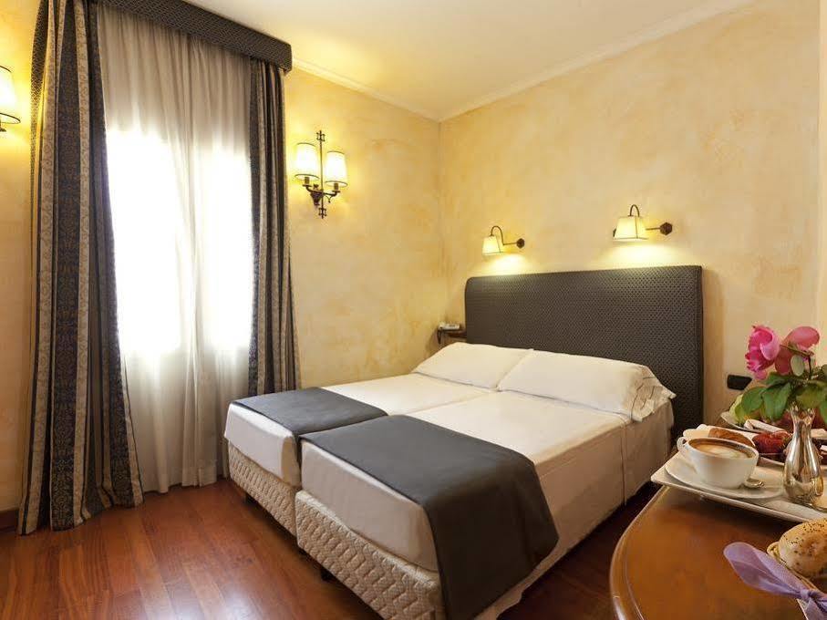 Apartment La Fenice Rome